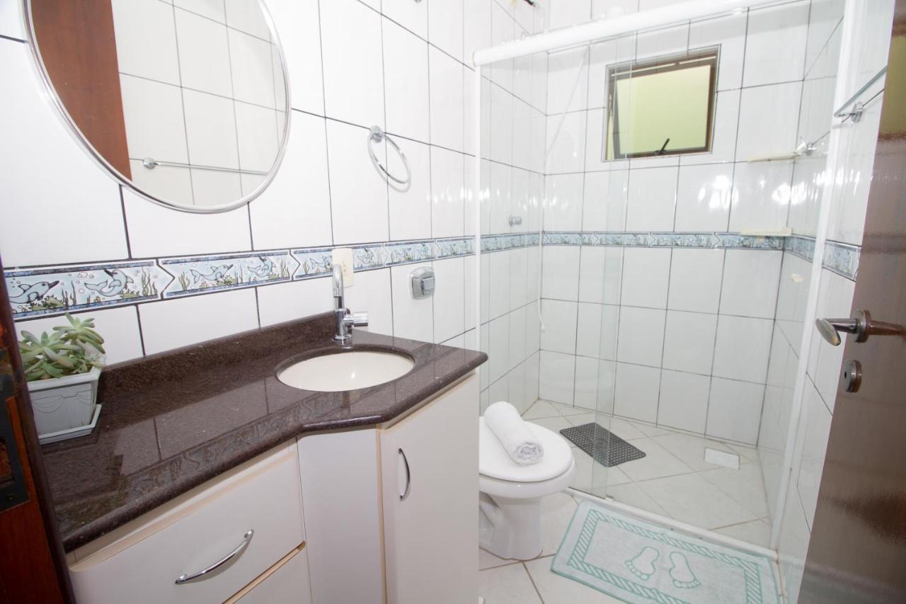 Residencial Andorinhas Apartment บอมบินญัส ภายนอก รูปภาพ